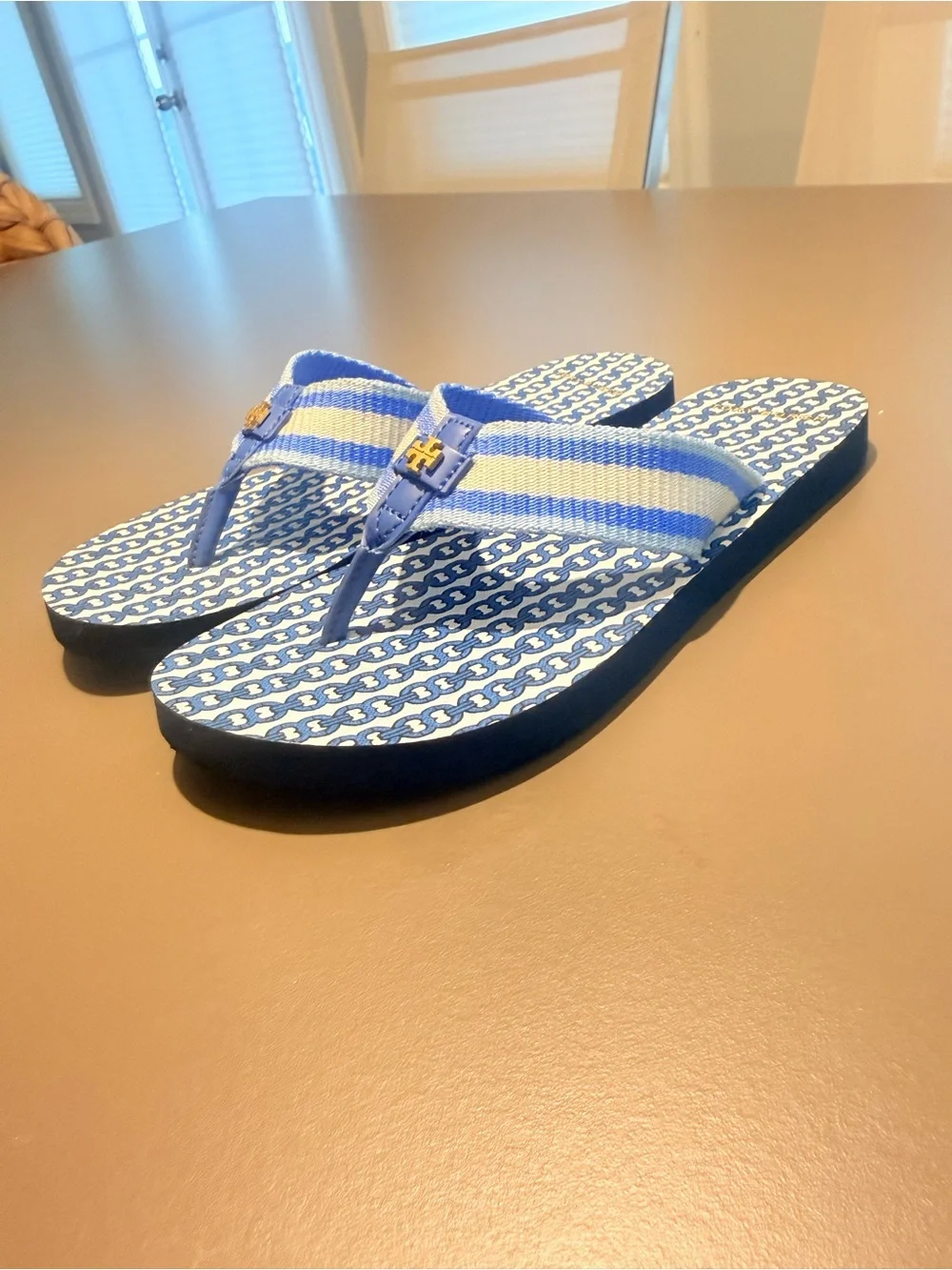 Tory Burch Gemini Link Stripe Fabric Flip Flop Blue White Size 8